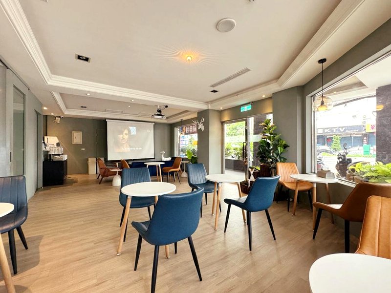 ファインダーズホテル花蓮駅 (Finders Hotel Hualien Station)の写真