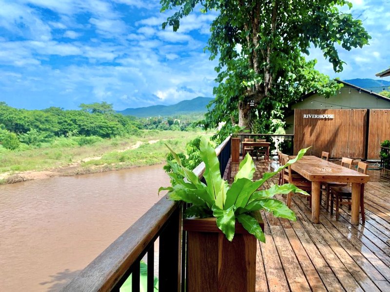 Riverhouse-The Teak Houseの写真