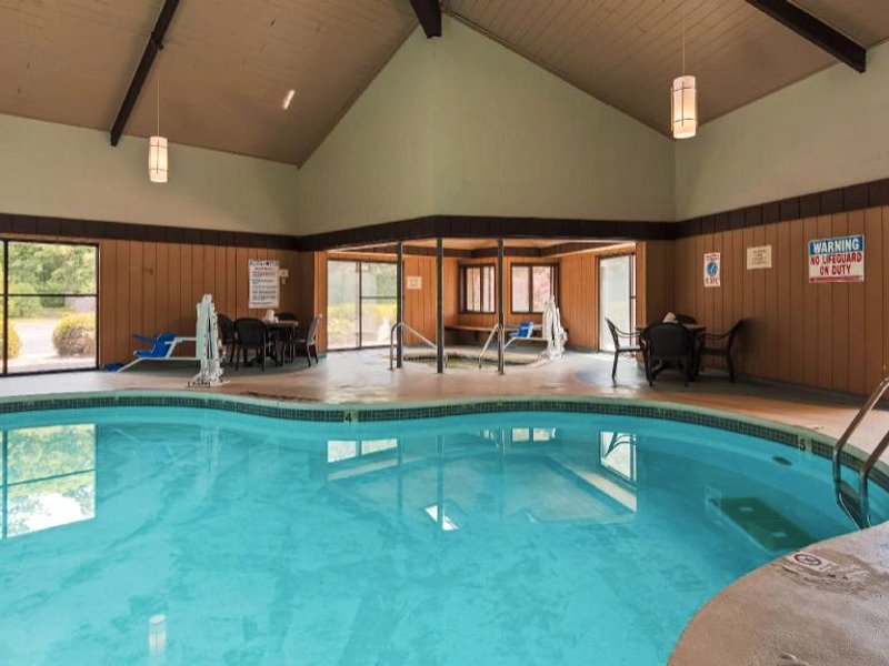 シュアステイ プラス ホテル バイ ベスト ウェスタン ブラック リバー フォールズ (SureStay Plus Hotel by Best Western Black River Falls)の写真