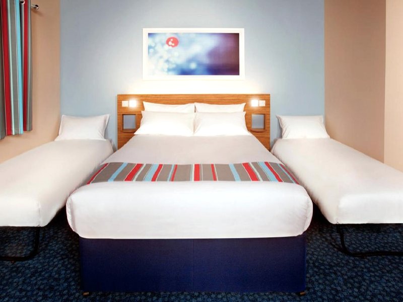 Travelodge Rugeleyの写真