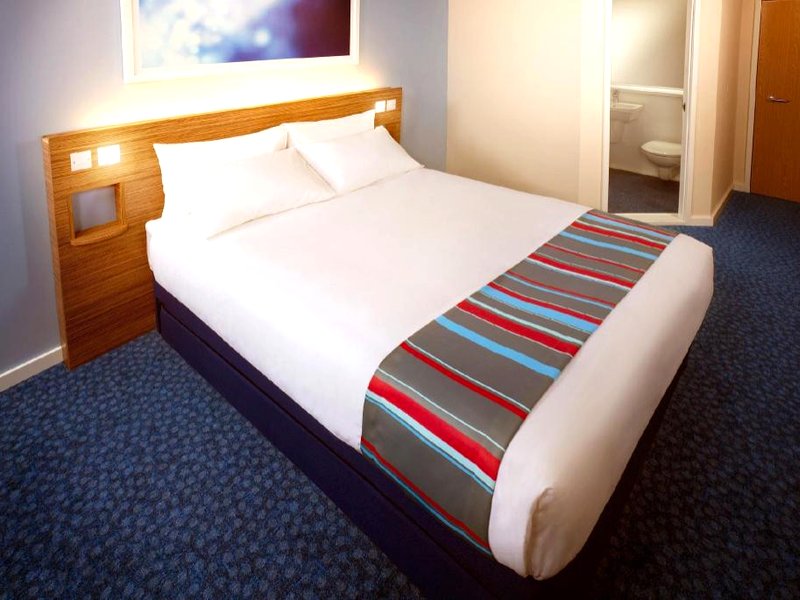 Travelodge Rugeleyの写真