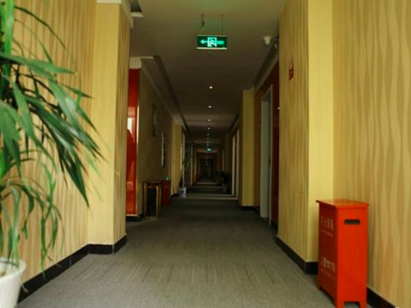 Thank Inn Chain Hotel Jiangsu Suqian Siyang Renmin Roadの写真