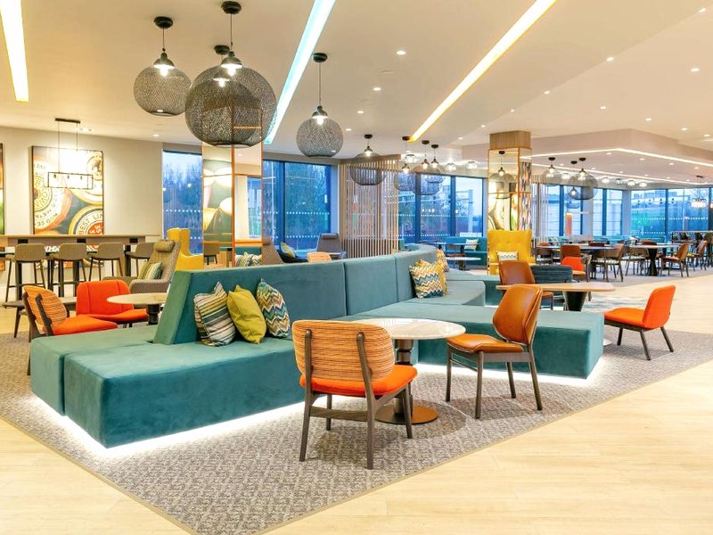 Hampton by Hilton Blackburnの写真