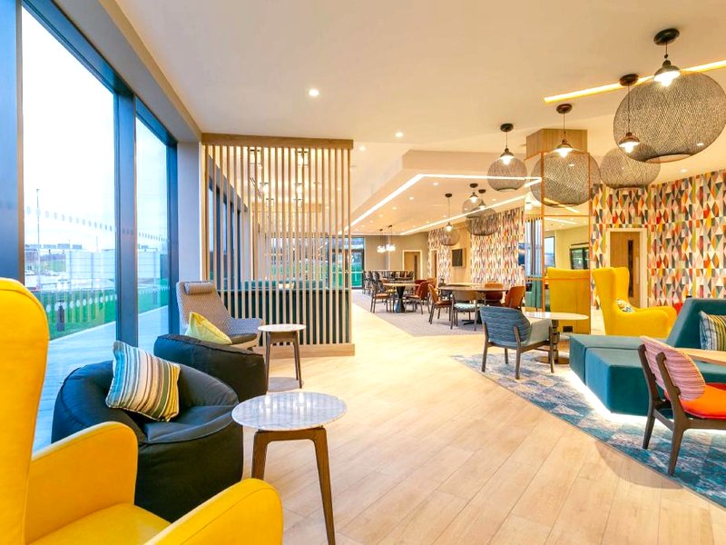 Hampton by Hilton Blackburnの写真