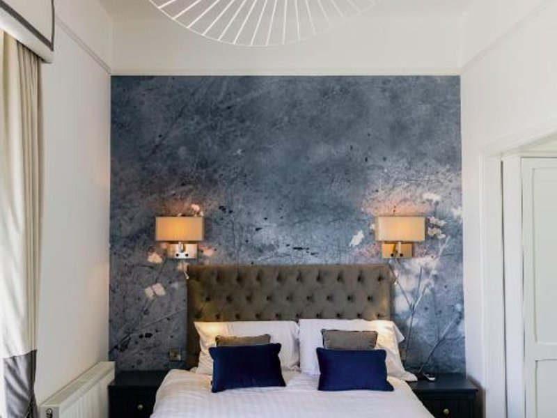 The Strand Hotel, the former residence of Oscar Wildeの写真