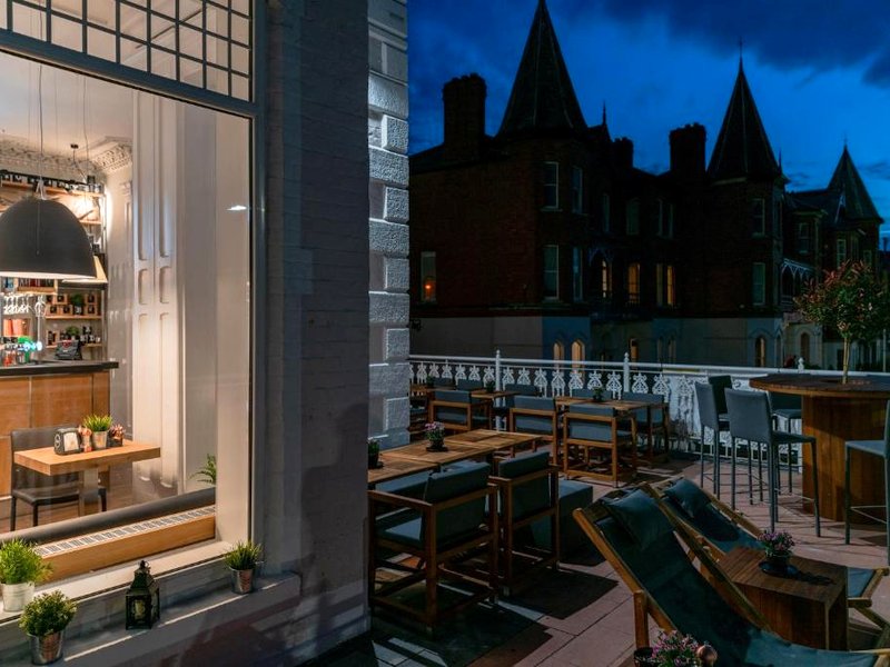 The Strand Hotel, the former residence of Oscar Wildeの写真