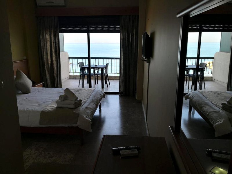 Holiday Suites Hotel & Beach Resortの写真