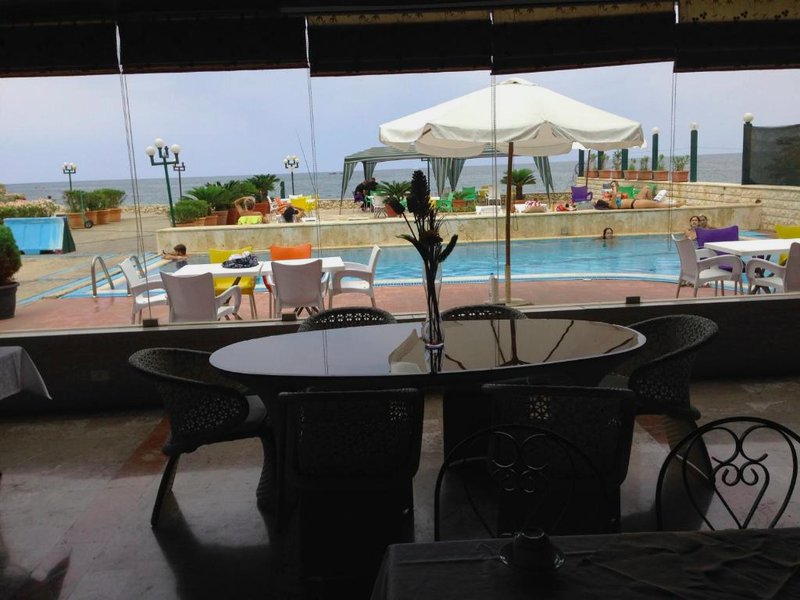 Holiday Suites Hotel & Beach Resortの写真