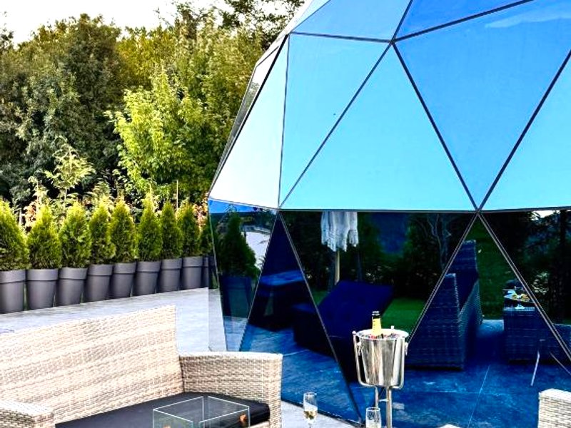 Glass Domes - by The Wind Mills Hydroparkの写真