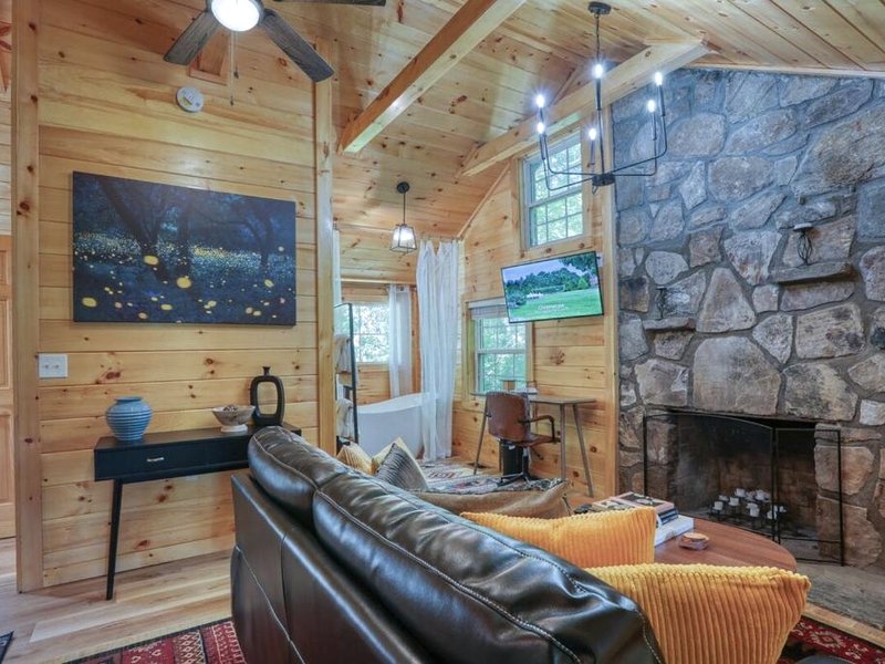 Firefly Haven - Summer Oasis with HOT TUBの写真