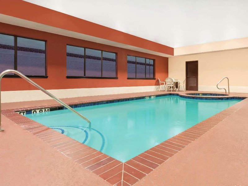 デイズ イン バイ ウィンダム ケマー (Days Inn by Wyndham Kemah)の写真