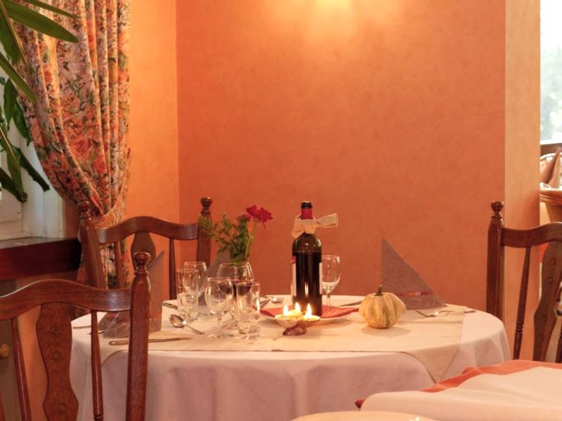 ホステルリ ドゥ ラ ヴァレ (Hostellerie de la Vallee)の写真
