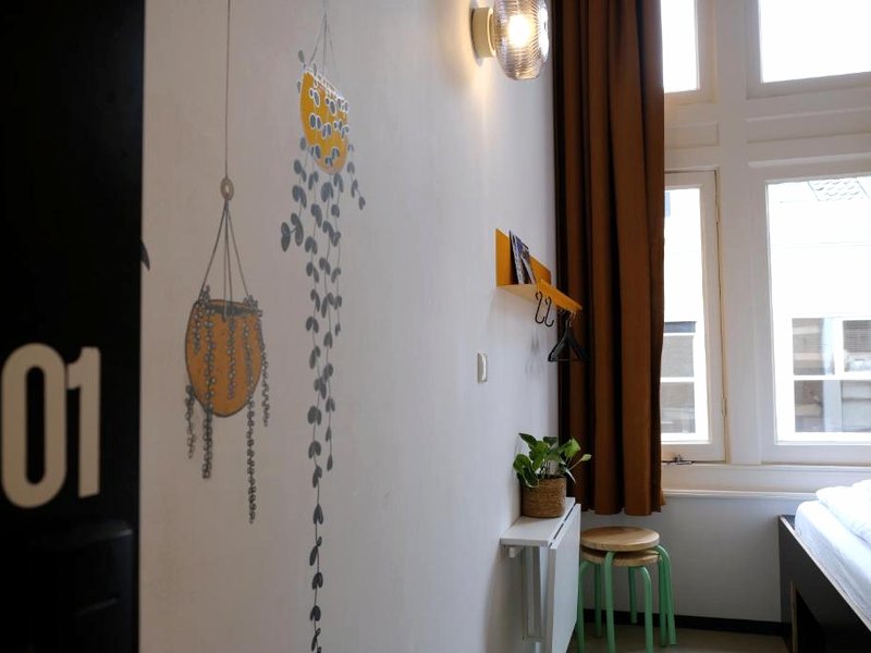 Hostel & Bar De Basisの写真