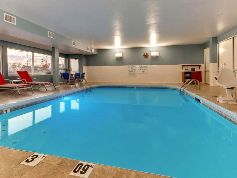 Holiday Inn Express Cincinnati North - Monroe By IHGの写真
