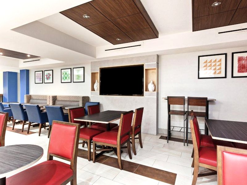 Holiday Inn Express & Suites Elk Grove West I-5 By IHGの写真