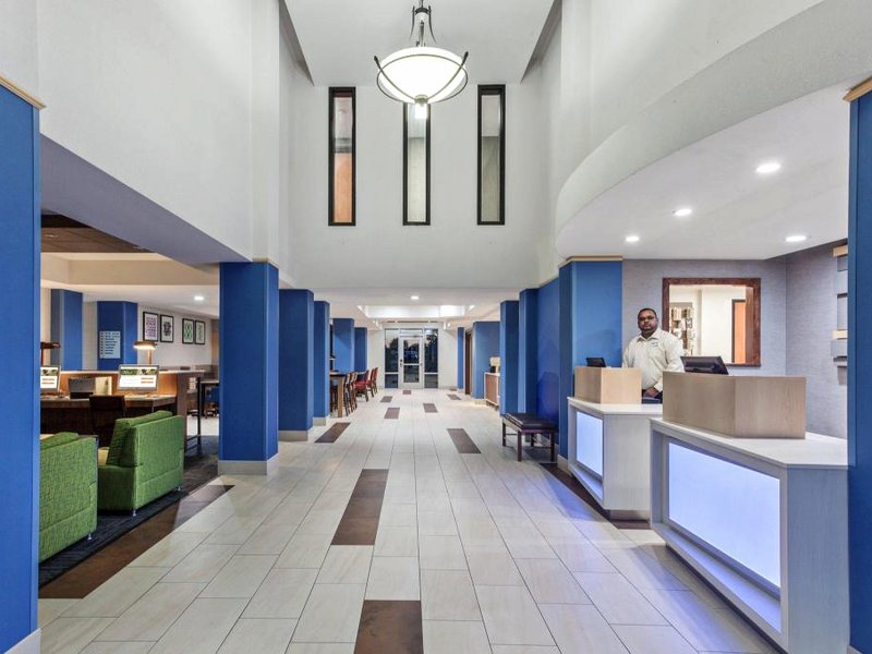Holiday Inn Express & Suites Elk Grove West I-5 By IHGの写真