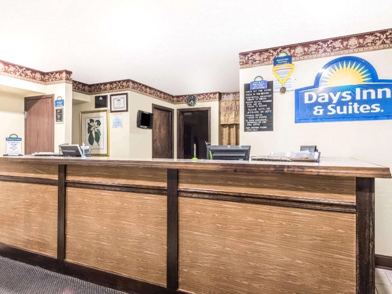 デイズ イン ＆ スイーツ バイ ウィンダム ヤングスタウン／ギラード オハイオ (Days Inn & Suites by Wyndham Youngstown / Girard Ohio)の写真