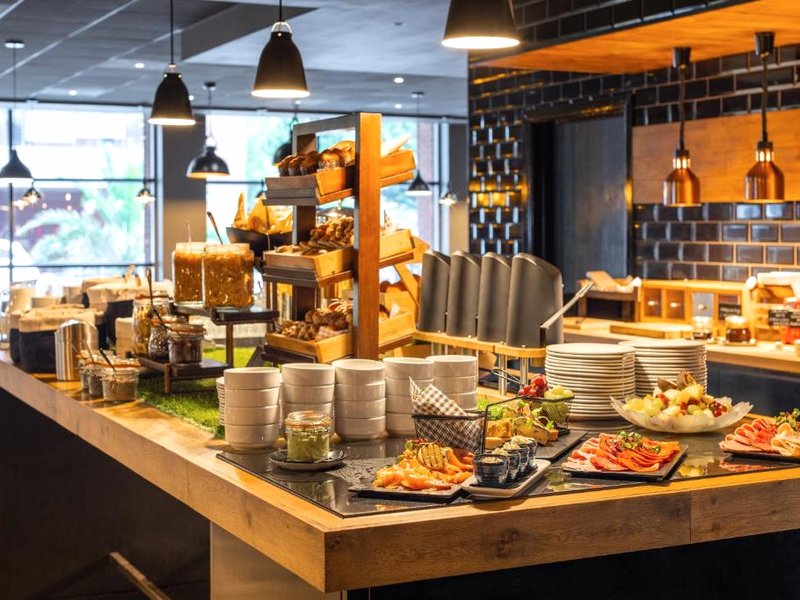 ホテル ノボテル リーズ センター ホテル (Novotel Leeds Centre Hotel)の写真