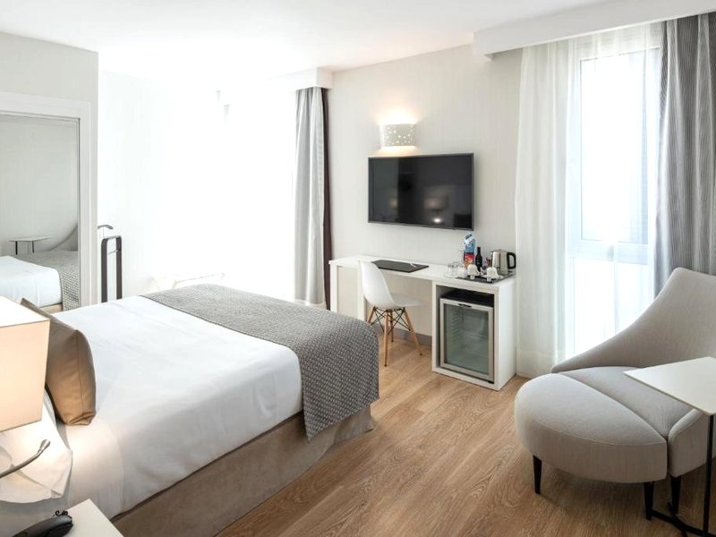 カタロニア ブリストル ホテル (Catalonia Bristol Hotel)の写真