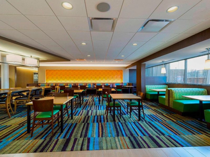 フェアフィールド バイ マリオット イン & スイーツ パームデザート コーチェラバレー (Fairfield by Marriott Inn & Suites Palm Desert Coachella Valley)の写真