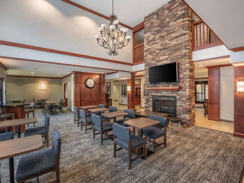 ステイブリッジ スイーツ ロックリン ローズビル エリア ホテル バイ IHG (Staybridge Suites Rocklin Roseville Area Hotel By IHG)の写真