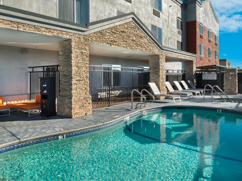 Holiday Inn Express Rocklin - Galleria Area By IHGの写真