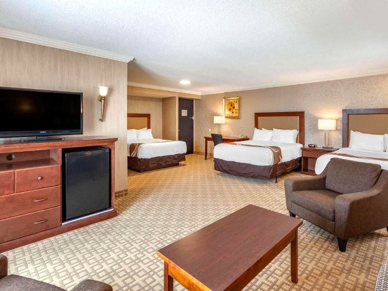 Quality Inn & Conference Centreの写真