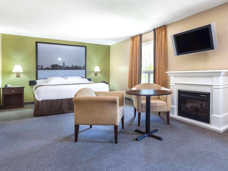 スーパー 8 バイ ウィンダム ミッドランド (Super 8 By Wyndham Midland)の写真