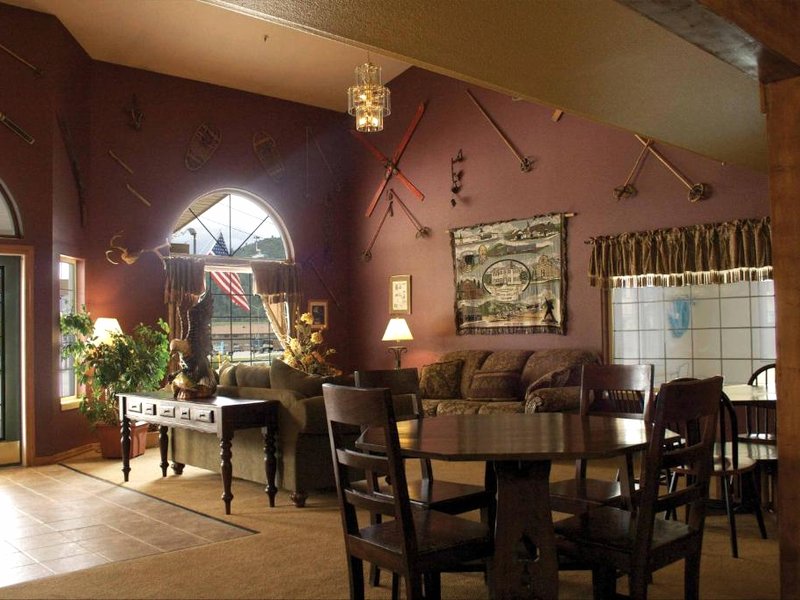 FairBridge Inn and Suites Kelloggの写真