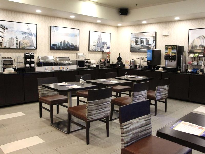 ベストウェスタンプラス カンザスシティエアポート-KCIイースト (Best Western Plus Kansas City Airport-KCI East)の写真
