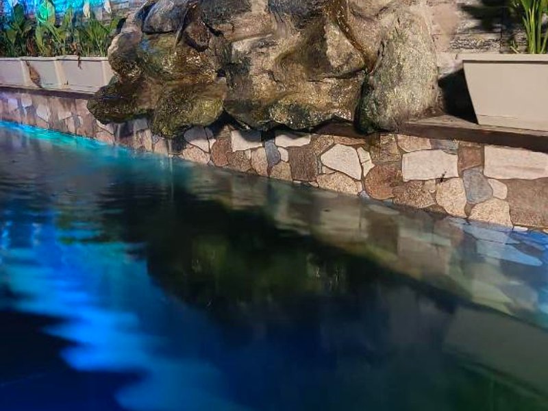 ［カスティリェホス］一軒家（m²）｜ 4ベッドルーム／2バスルーム (Hidden Koi Staycation)の写真