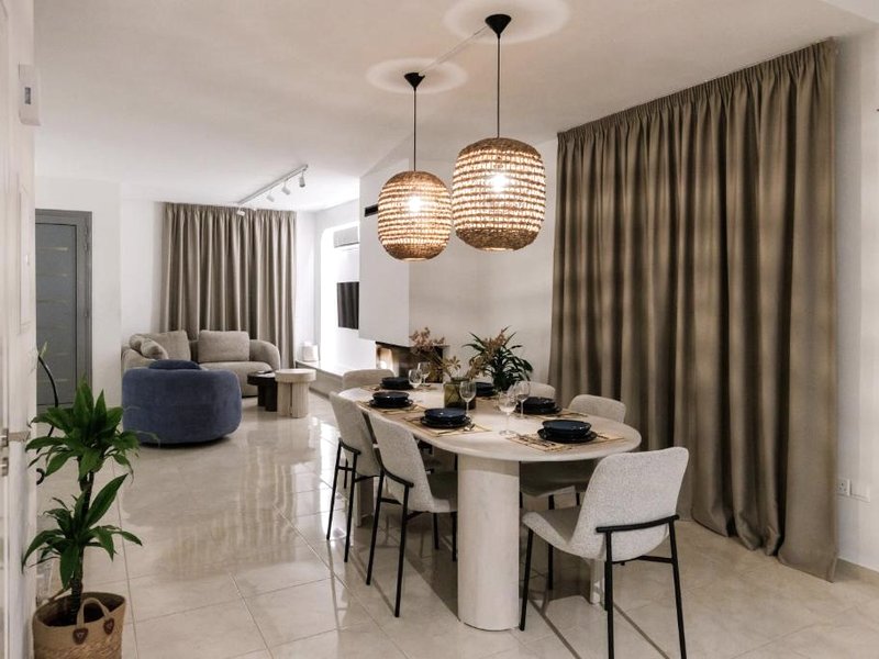 Cozy Breeze - Chic villa with amazing pool & bbqの写真