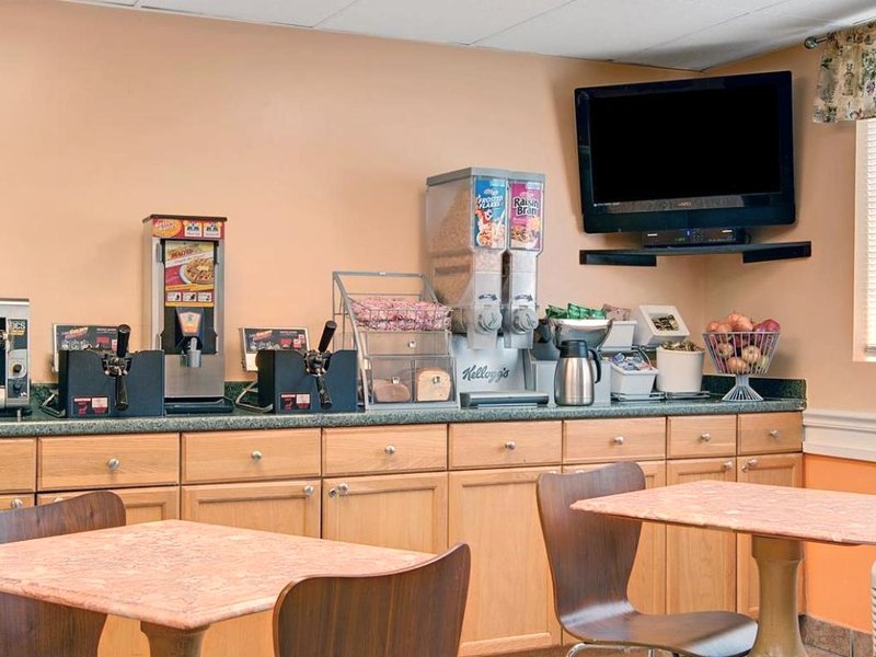 スーパー 8 バイ ウィンダム スタンフォード/ニューヨーク シティ エリア (Super 8 by Wyndham Stamford/New York City Area)の写真
