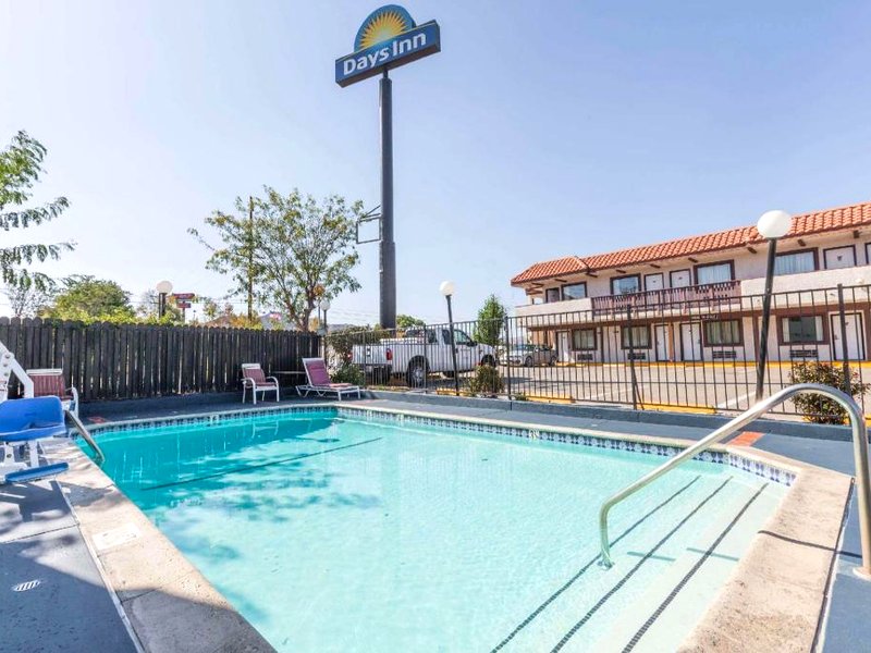 デイズ イン バイ ウィンダム キャスティーク シックス フラッグス マジック マウンテン (Days Inn by Wyndham Castaic Six Flags Magic Mountain)の写真