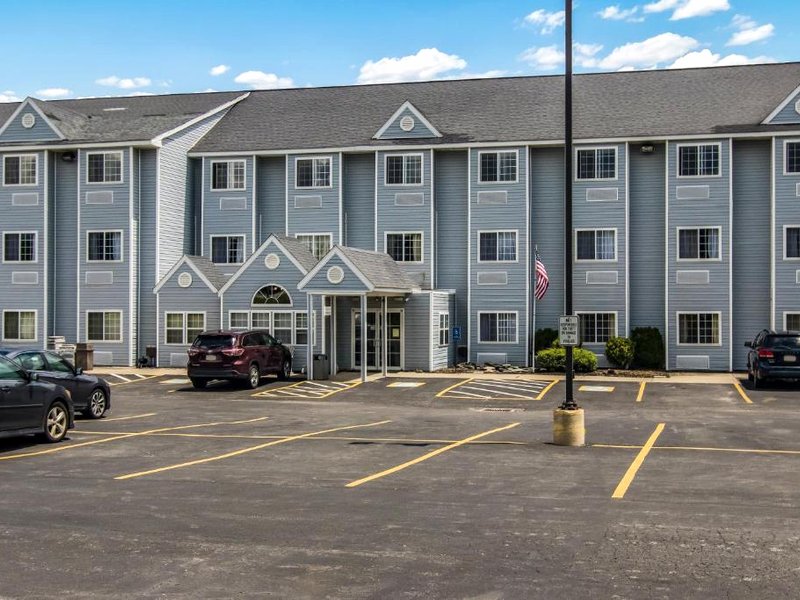 Quality Inn & Suites Grove City-Outlet Mallの写真