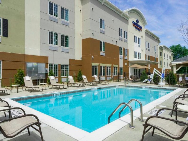 Candlewood Suites Grove City - Outlet Center IHGの写真