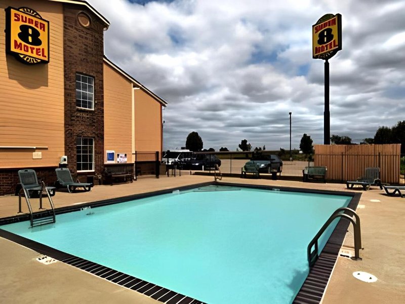 Super 8 by Wyndham Gardnerの写真