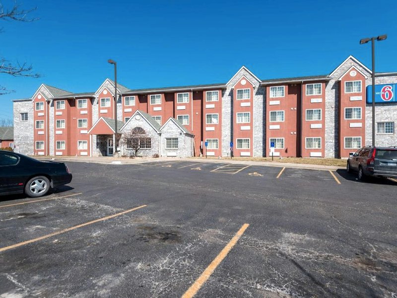 Motel 6 Olathe, KSの写真