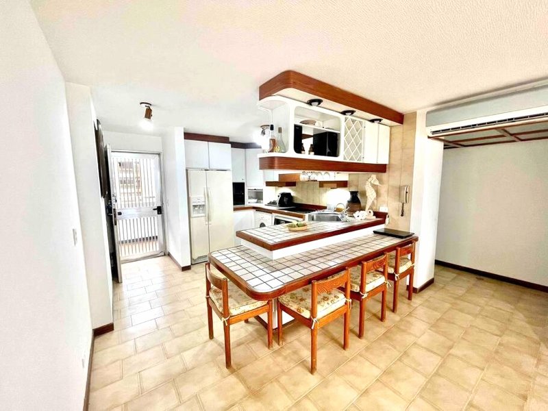 Apartamento con acceso directo a la playa, piscina y restaurantの写真