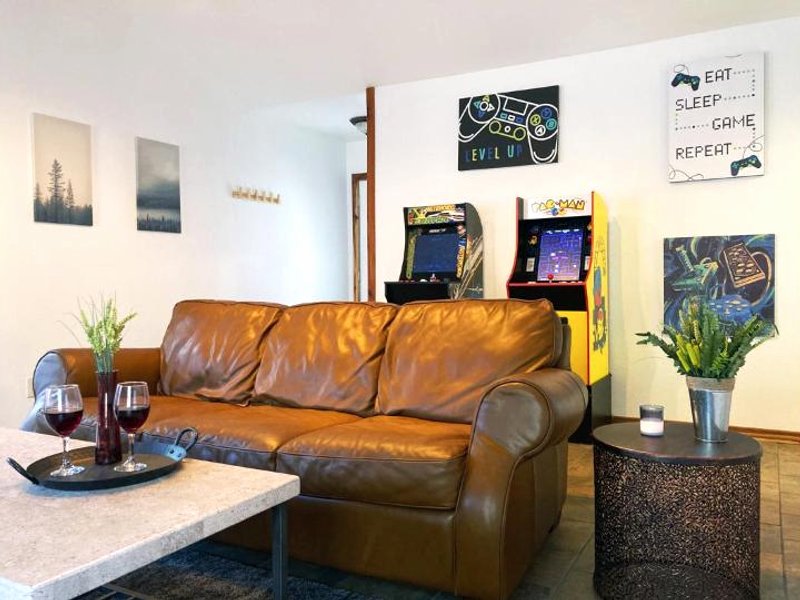 3Bd Cabin Family Fun Arcade Games Fire Pit 5 Min From Lake Fishing Huntingの写真