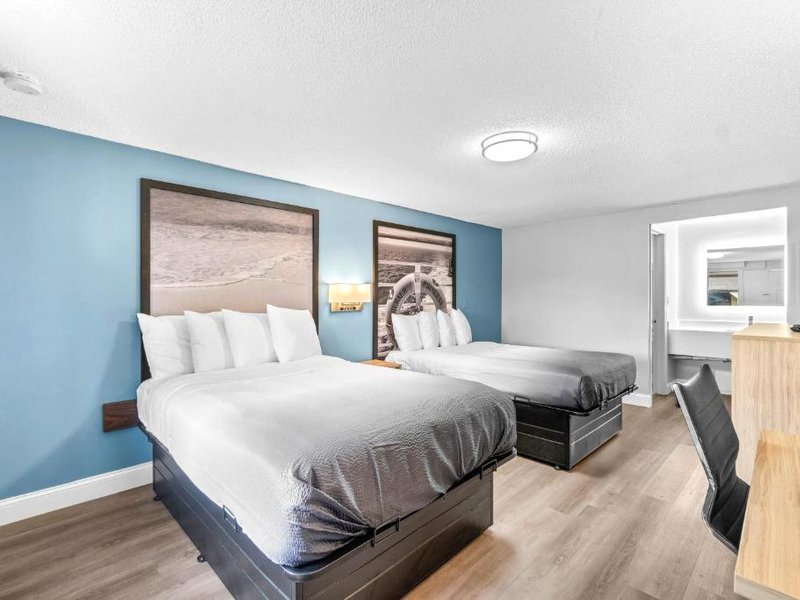 Super 8 by Wyndham Lantana West Palm Beachの写真