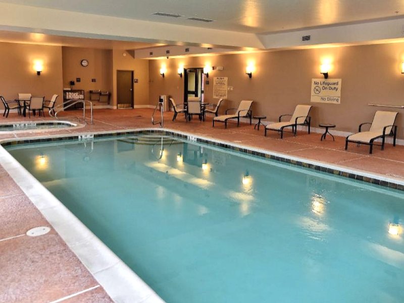 ハンプトン イン ジェネシオ (Hampton Inn Geneseo)の写真