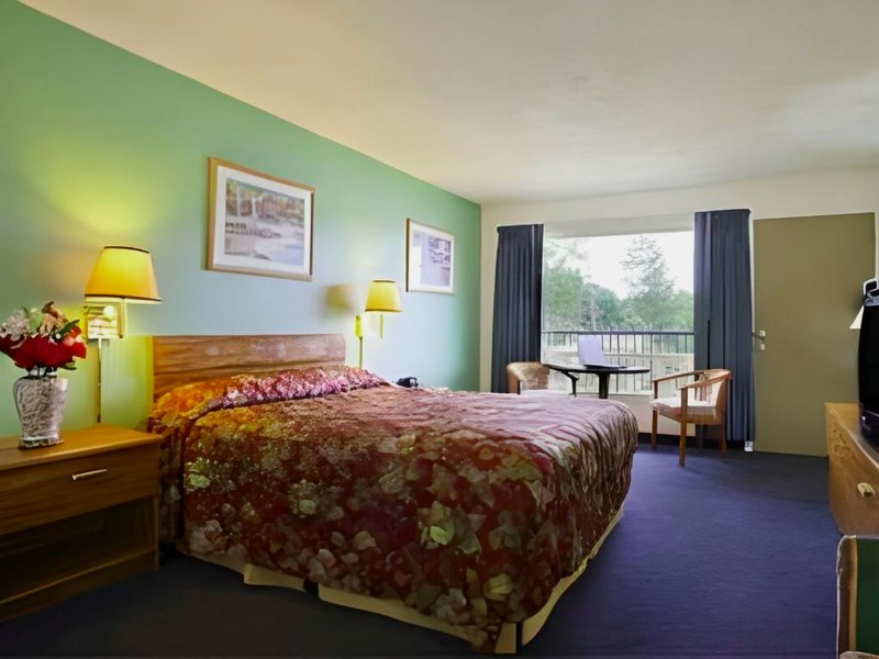 レイクビュー イン セントラリア (Lakeview Inn Centralia)の写真