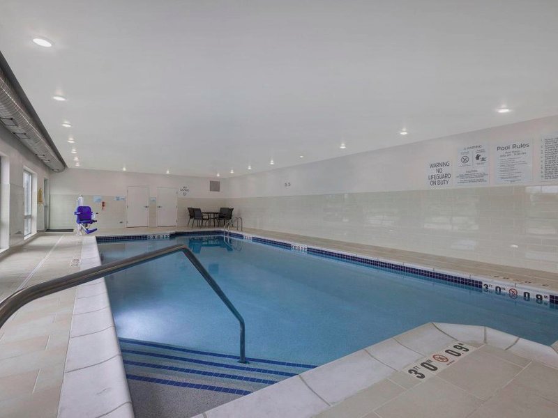 ホリデイ イン エクスプレス アンド スイーツ アン アーバー ユニバーシティ サウス バイ IHG (Holiday Inn Express And Suites Ann Arbor - University South By IHG)の写真