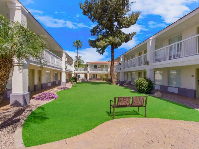 シュアステイ プラス ホテル バイ ベストウェスタン テンピ ユニバーシティ (SureStay Plus Hotel by Best Western Tempe University)の写真