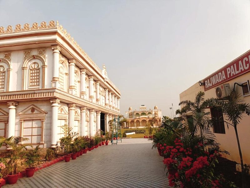 OYO Rajwada Palace And Marriage Gardenの写真