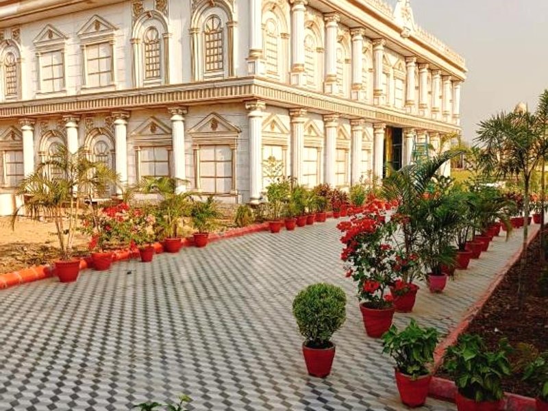 OYO Rajwada Palace And Marriage Gardenの写真
