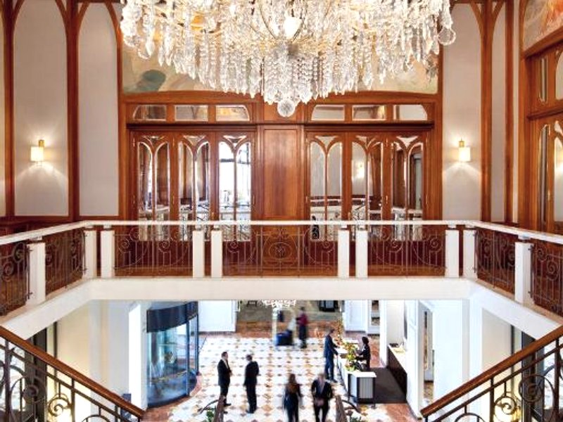 フェアモント ル モントルー パレス (Fairmont Le Montreux Palace)の写真