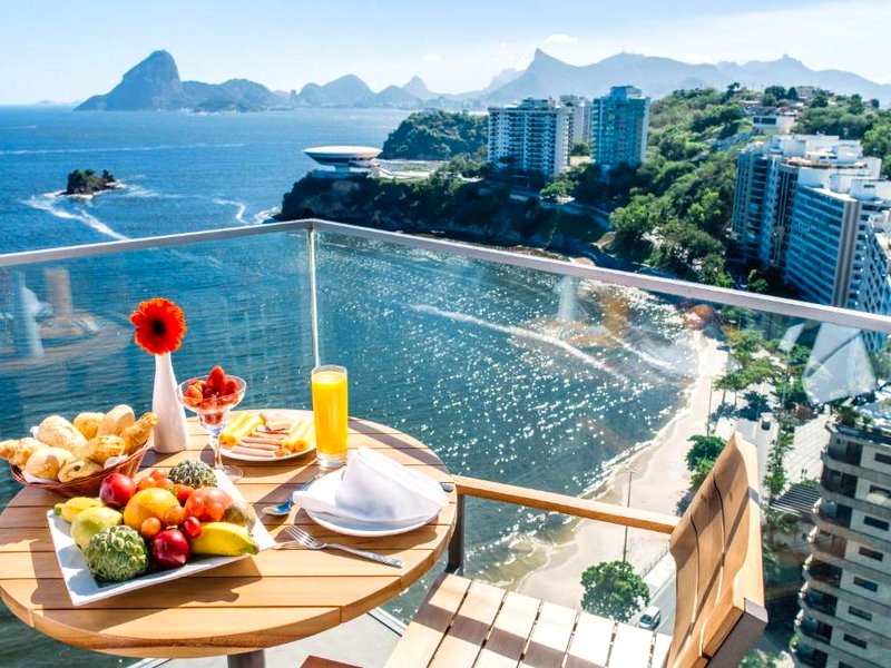H ニテロイ ホテル (H Niteroi Hotel)の写真