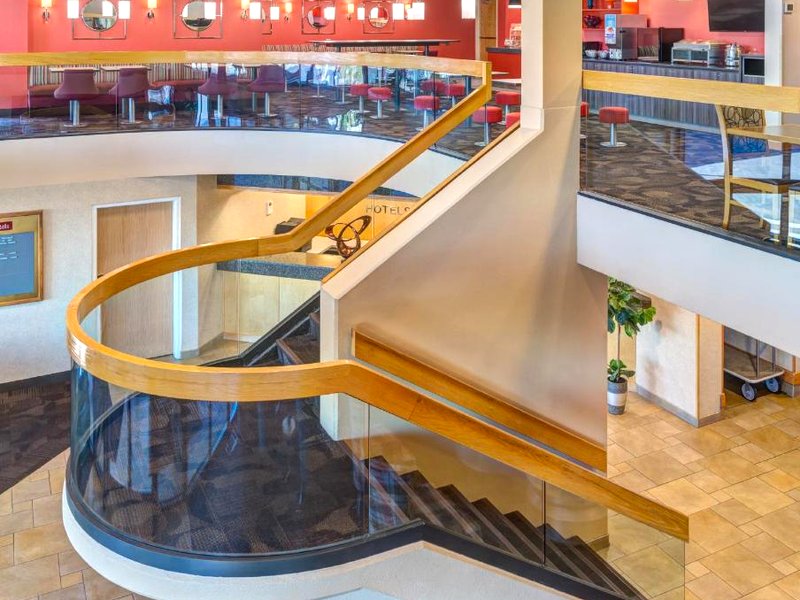 リブイン ホテル シンシナティ シャロンビル コンベンション センター (LivINN Hotel Cincinnati / Sharonville Convention Center)の写真